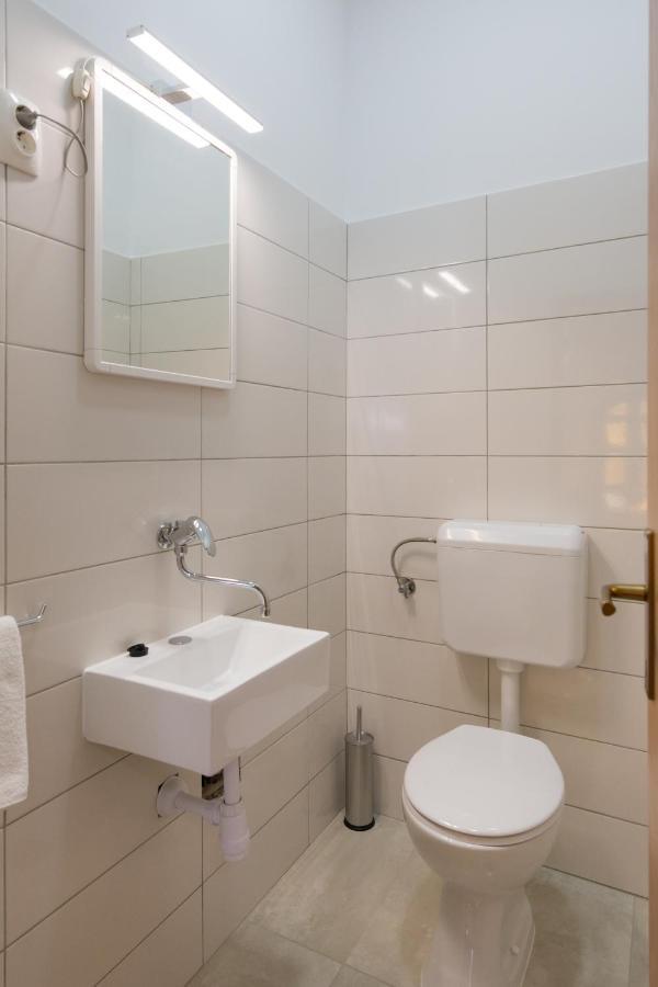 Apartments By The Sea Kastel Stari, Kastela - 15894 מראה חיצוני תמונה